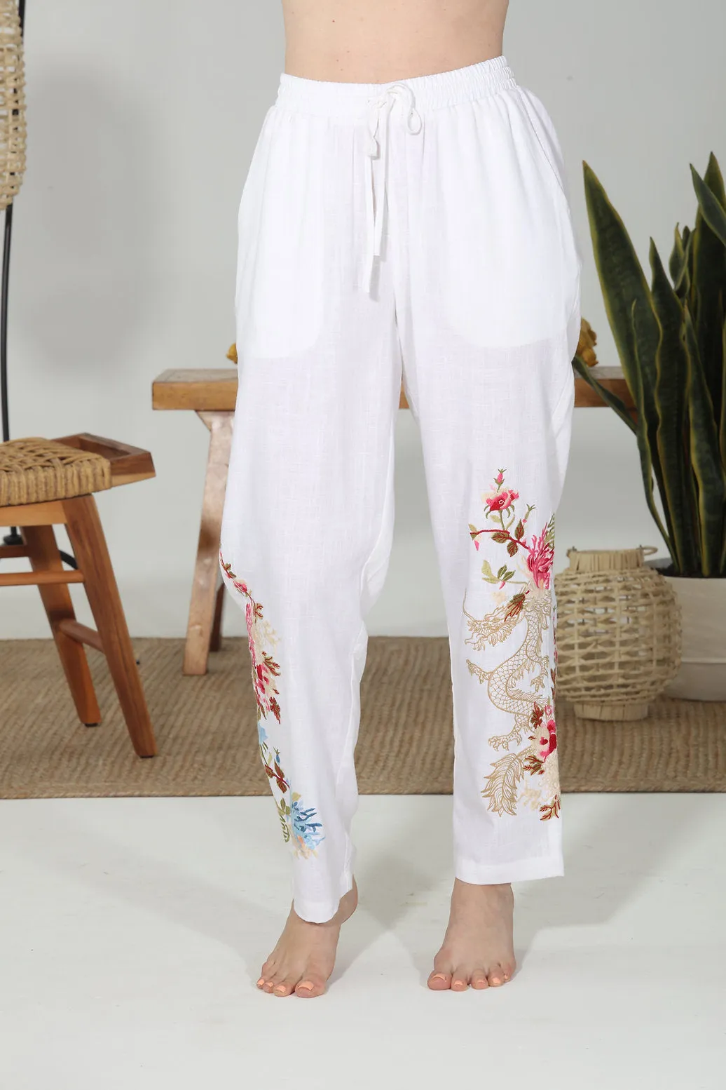 3047 Linen Tapered Pant w/embroidered Dragon-White