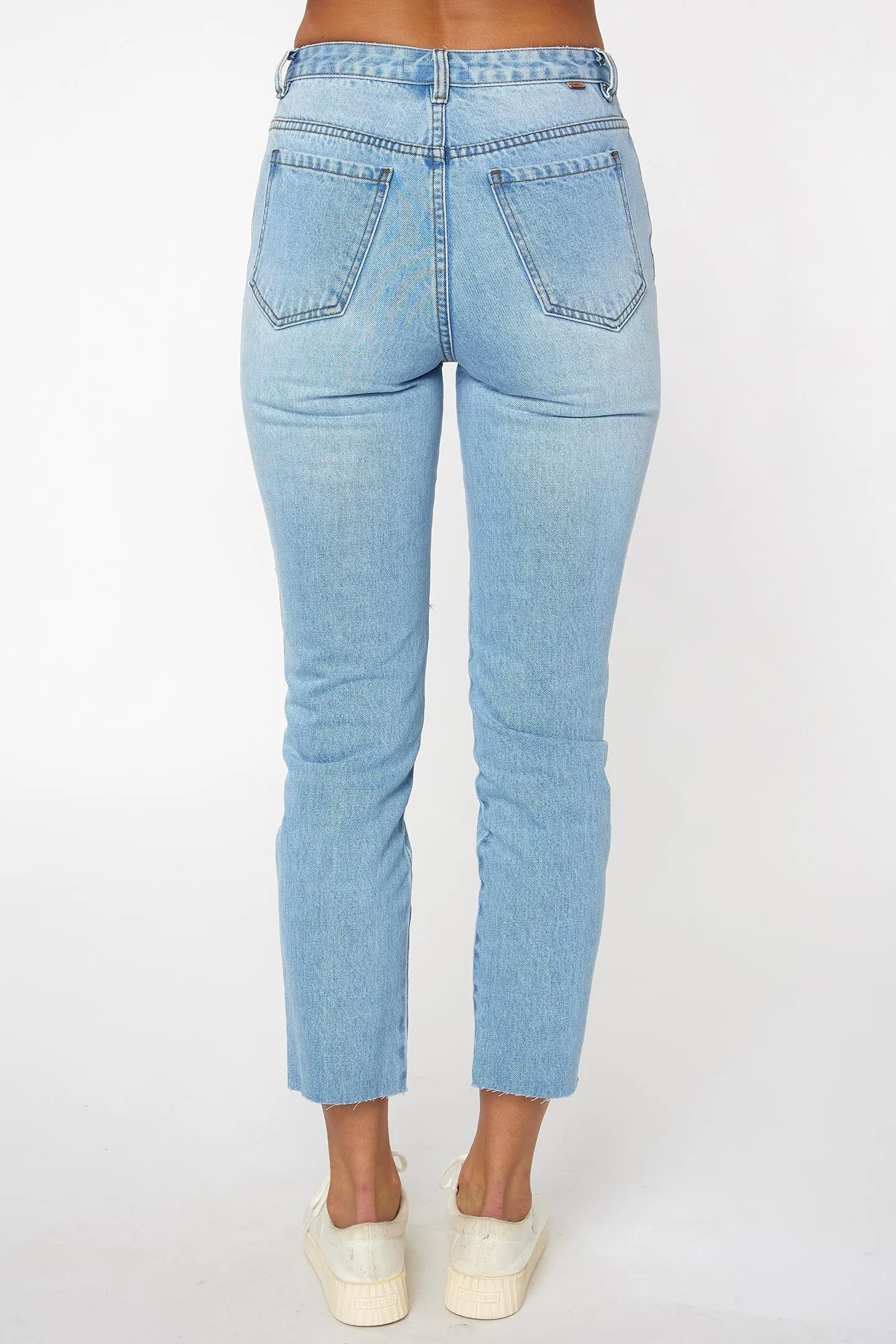 BENATAR DISTRESSED DENIM JEANS