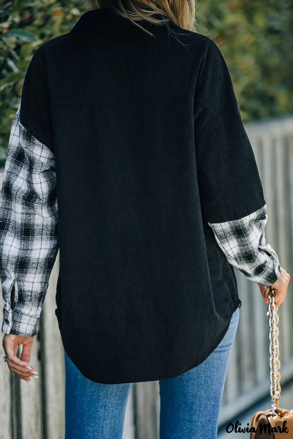 Deanwangkt - Oversized button-up shirt in checked corduroy