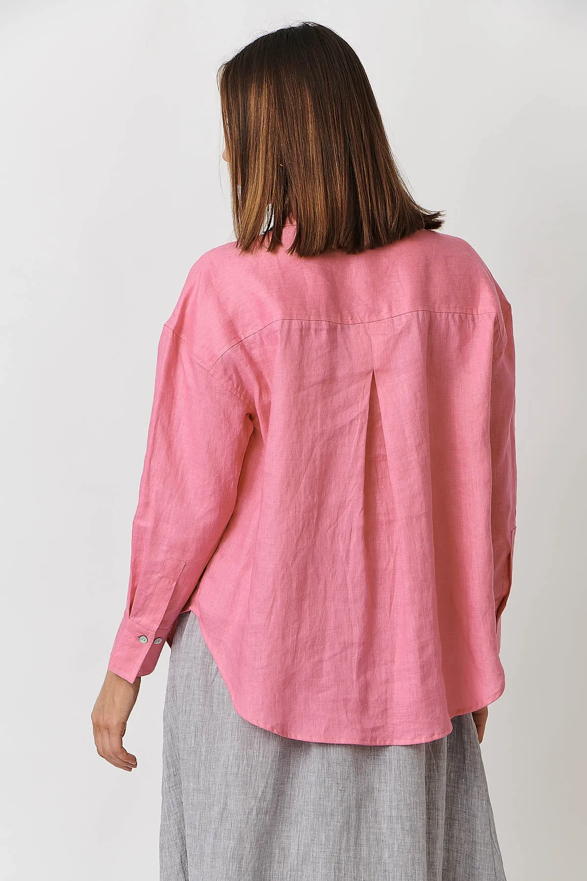 GA415 Classic Button Up Shirt in Azalea